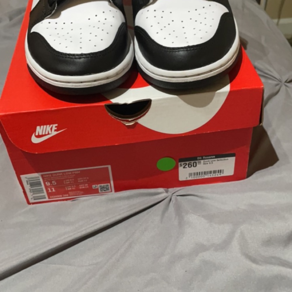 Nike Dunks - image 2